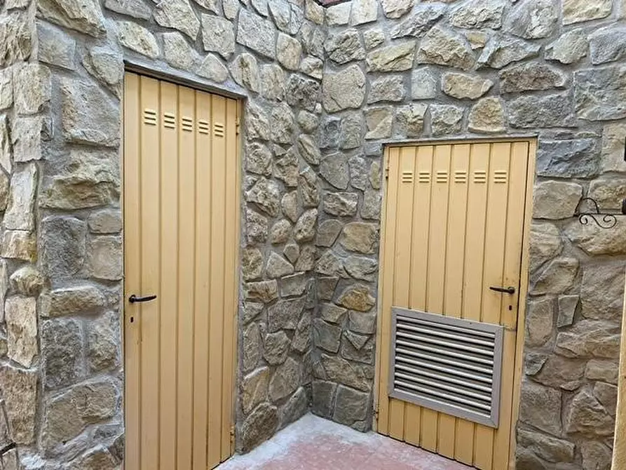 Immagine 39 di Porzione di casa in vendita  a Vinci