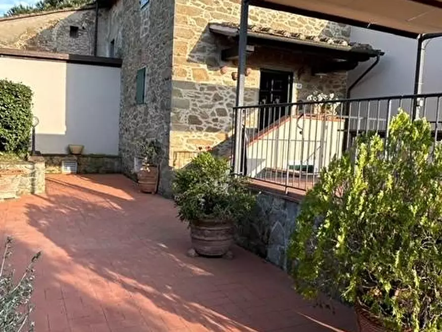 Immagine 12 di Porzione di casa in vendita  a Vinci