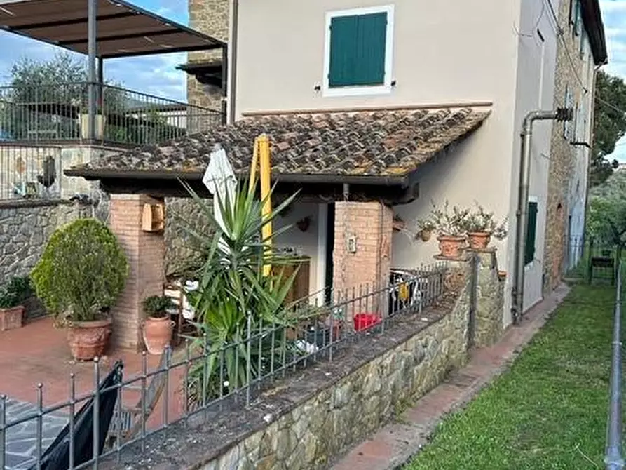 Immagine 42 di Porzione di casa in vendita  a Vinci