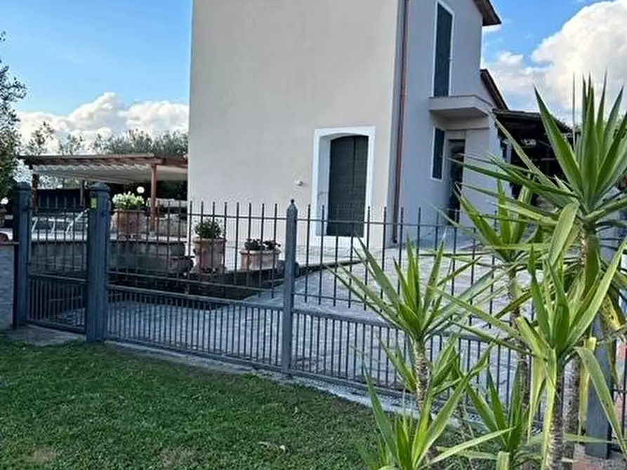 Immagine 29 di Porzione di casa in vendita  a Vinci