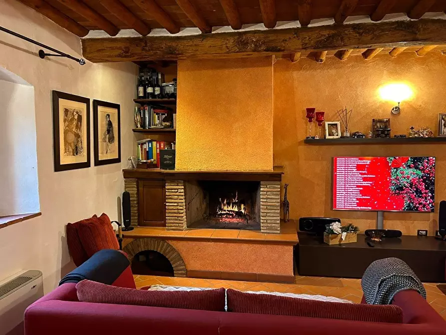 Immagine 41 di Porzione di casa in vendita  a Vinci