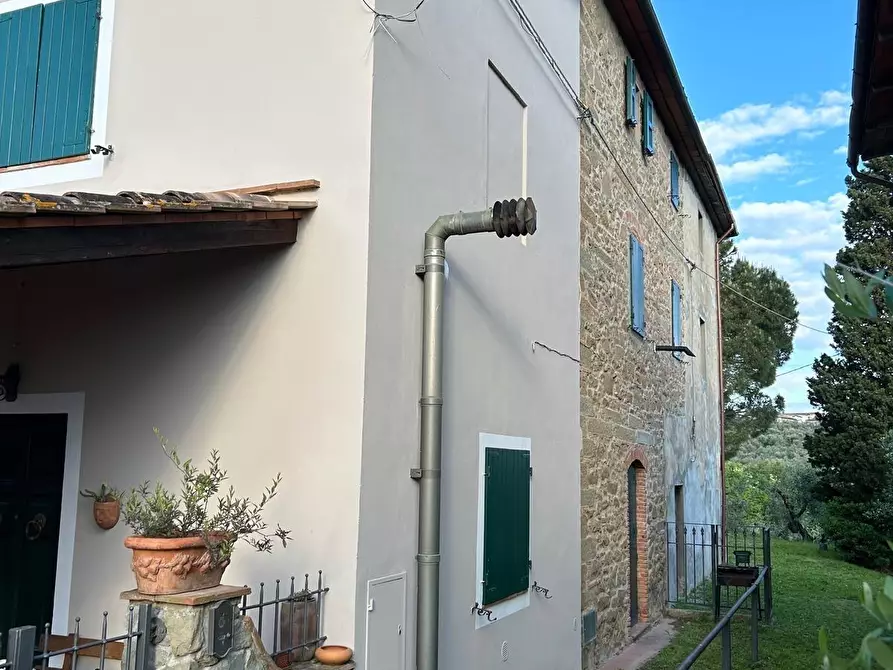 Immagine 40 di Porzione di casa in vendita  a Vinci