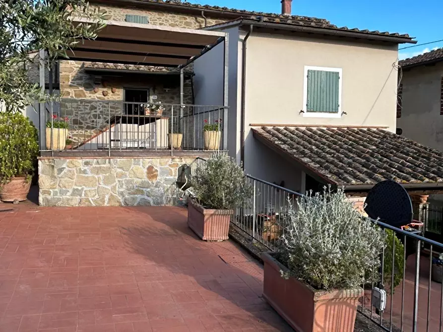 Immagine 4 di Porzione di casa in vendita  a Vinci