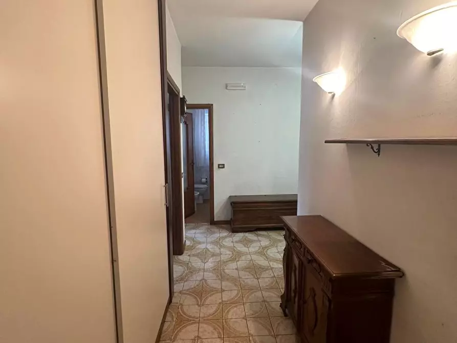 Immagine 7 di Appartamento in vendita  a Massa