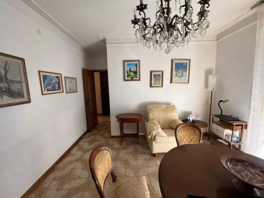 Immagine 4 di Appartamento in vendita  a Massa