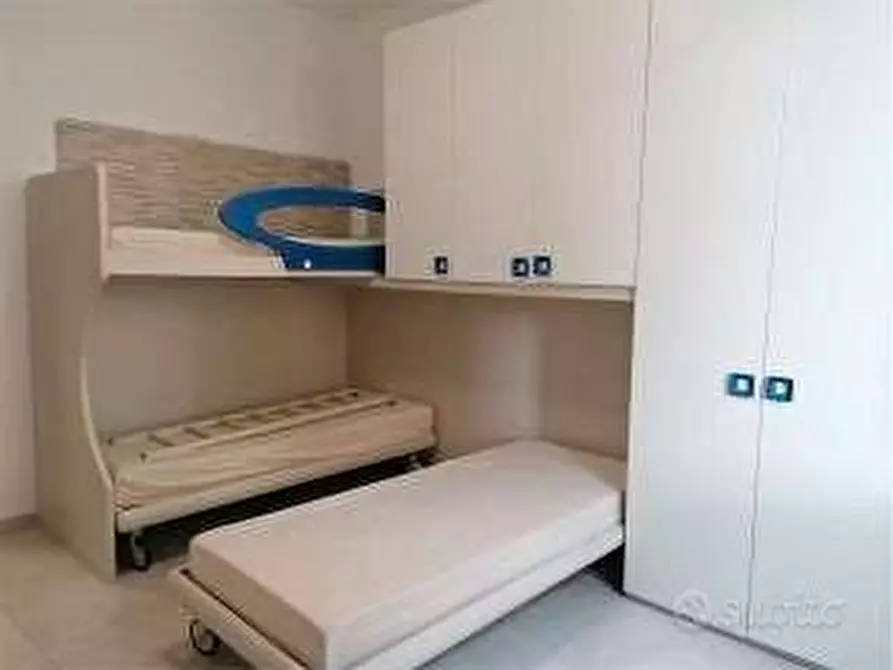 Immagine 4 di Appartamento in vendita  a Livorno