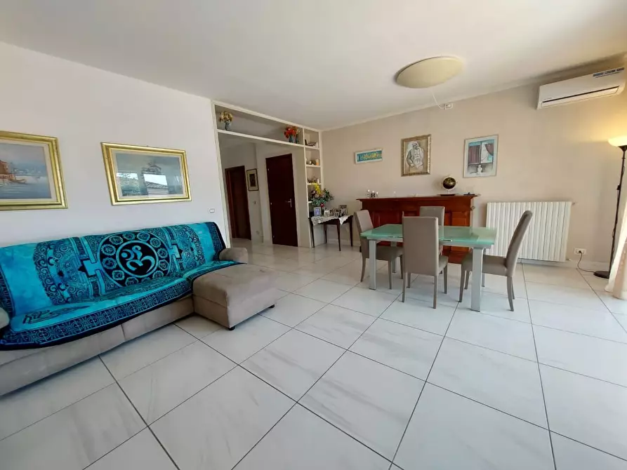 Immagine 4 di Casa bifamiliare in vendita  a Buti