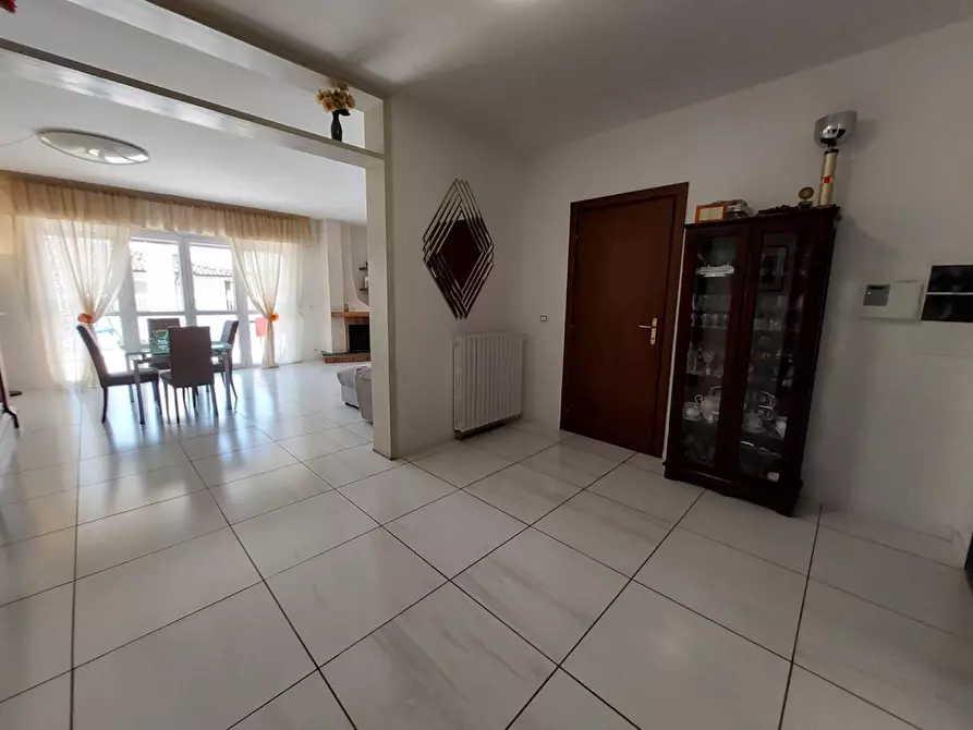 Immagine 8 di Casa bifamiliare in vendita  a Buti