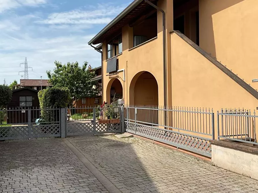Immagine 1 di Casa quadrifamiliare in vendita  a Calcinaia