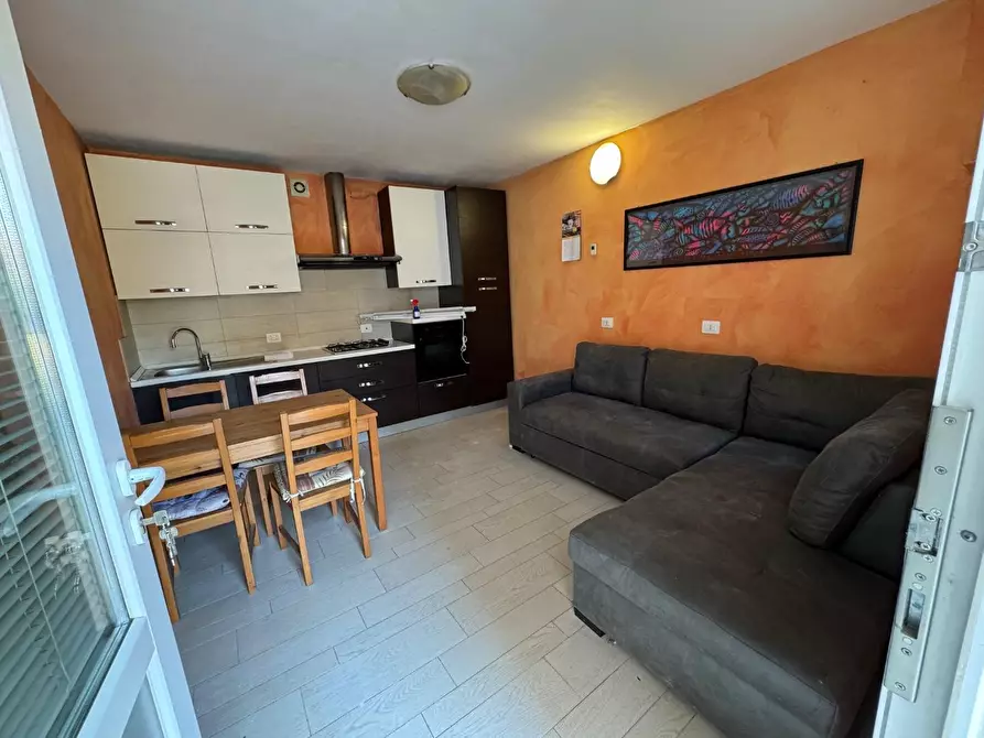 Immagine 1 di Appartamento in affitto  a Carrara