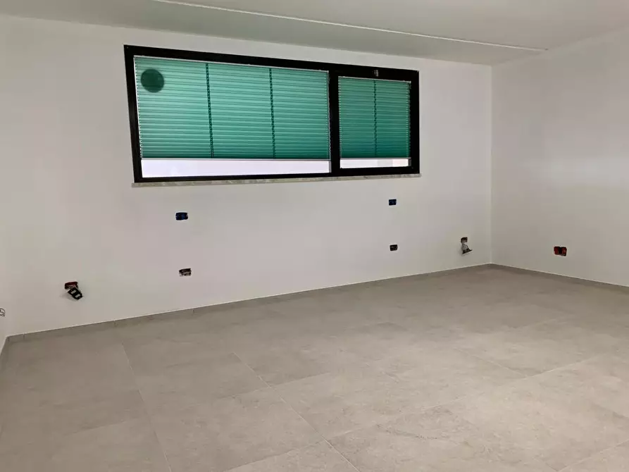 Immagine 12 di Appartamento in vendita  a Rosignano Marittimo