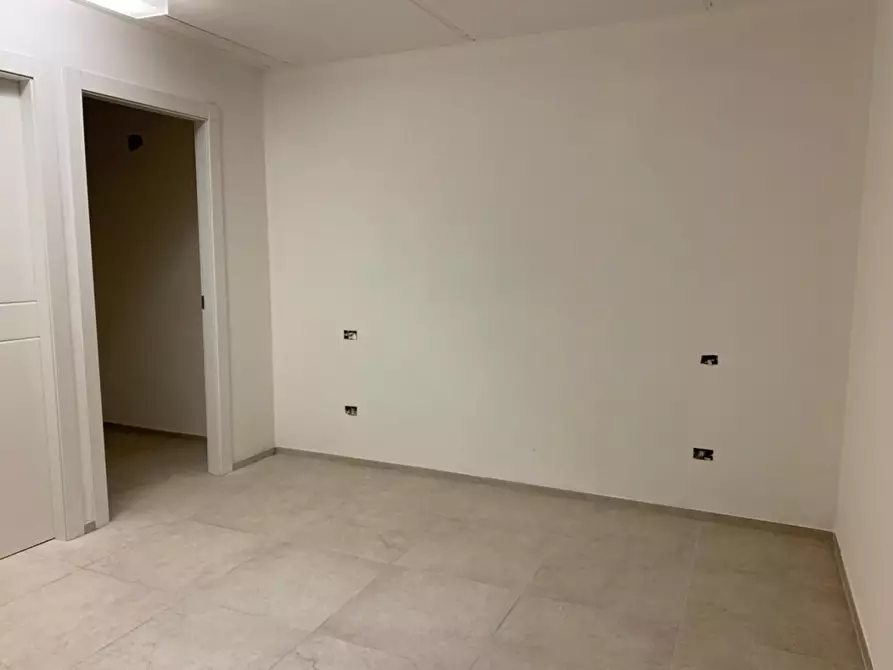 Immagine 5 di Appartamento in vendita  a Rosignano Marittimo