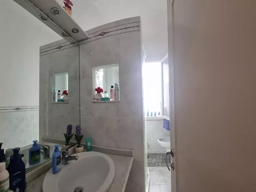 Immagine 18 di Appartamento in vendita  a Livorno