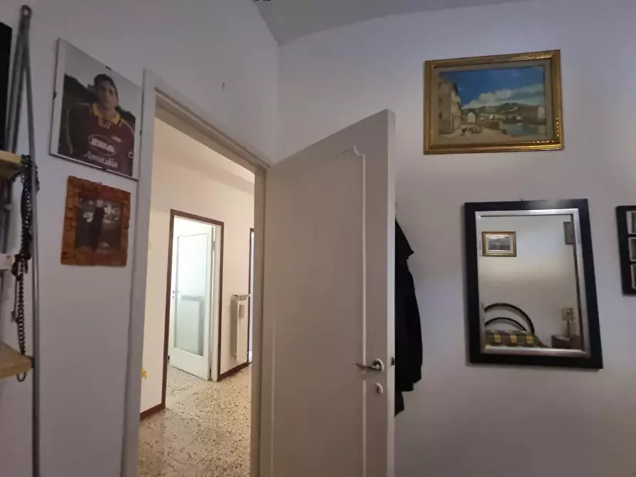 Immagine 17 di Appartamento in vendita  a Livorno