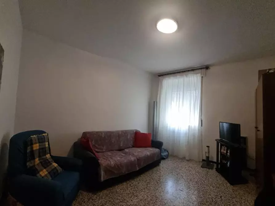 Immagine 10 di Appartamento in vendita  a Livorno