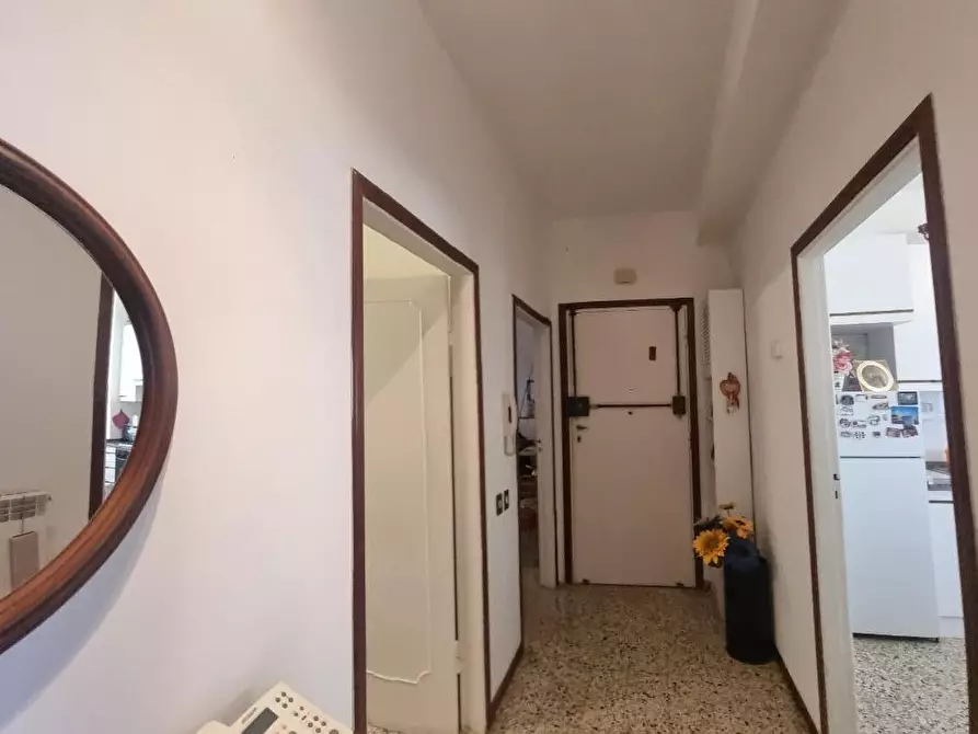 Immagine 3 di Appartamento in vendita  a Livorno