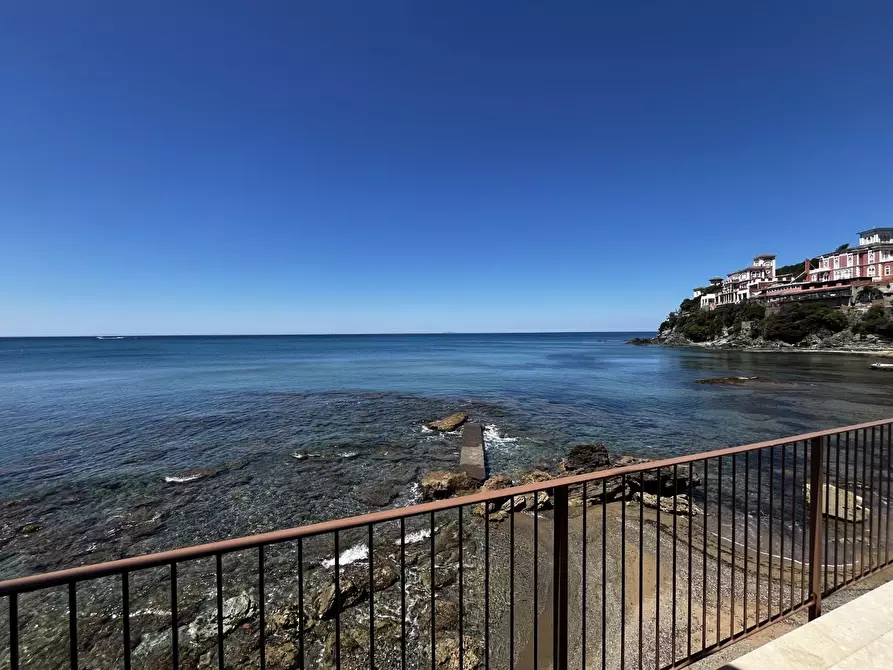 Immagine 14 di Appartamento in vendita  a Rosignano Marittimo