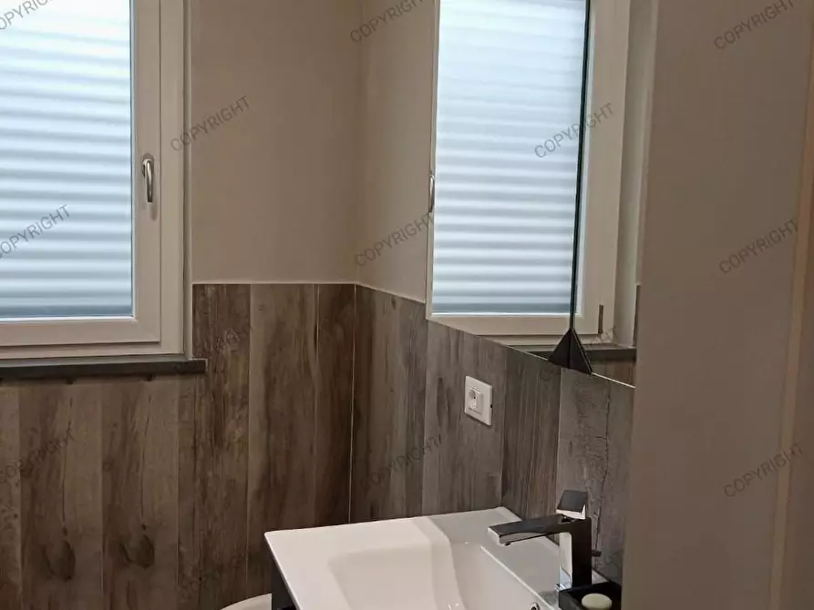 Immagine 14 di Appartamento in vendita  a Massarosa