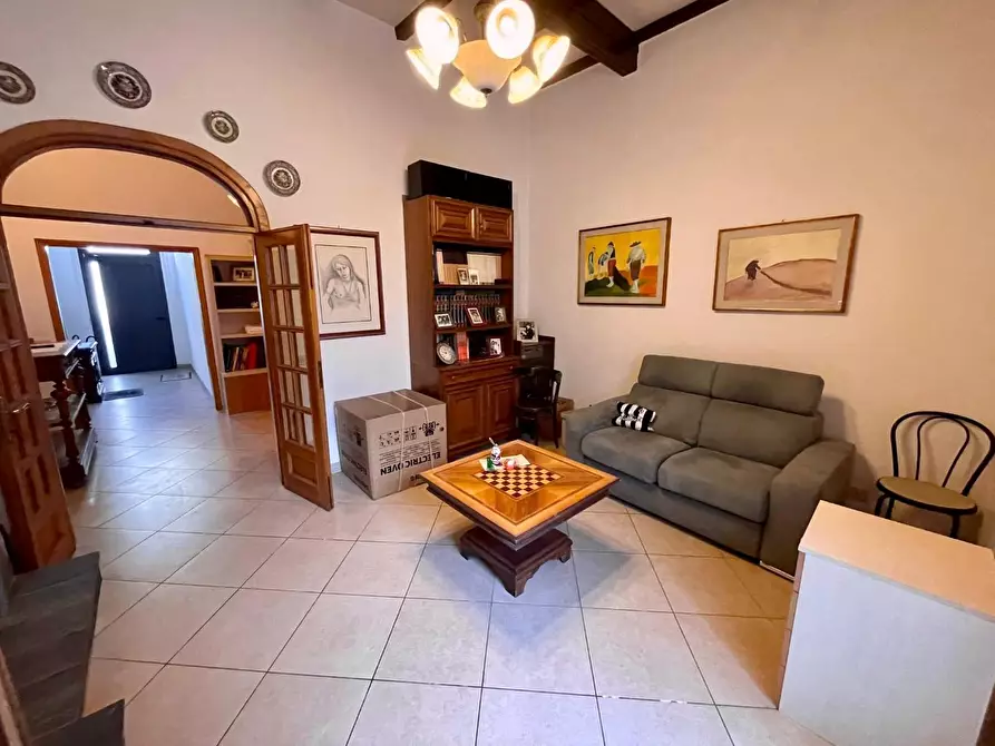 Immagine 6 di Villa in vendita  a Viareggio