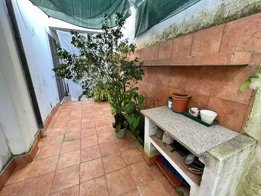 Immagine 14 di Villa in vendita  a Viareggio