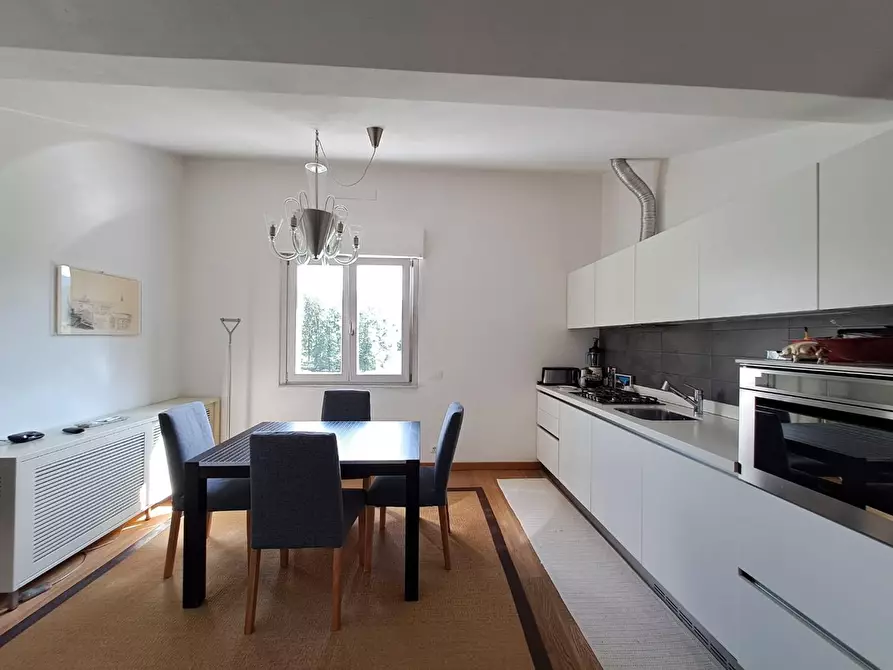 Immagine 5 di Appartamento in vendita  a Ortonovo