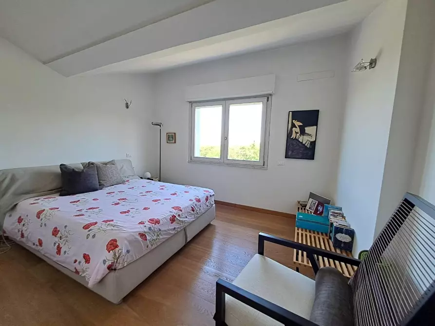 Immagine 10 di Appartamento in vendita  a Ortonovo