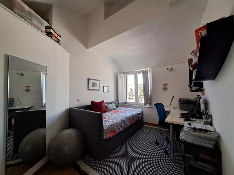 Immagine 11 di Appartamento in vendita  a Ortonovo