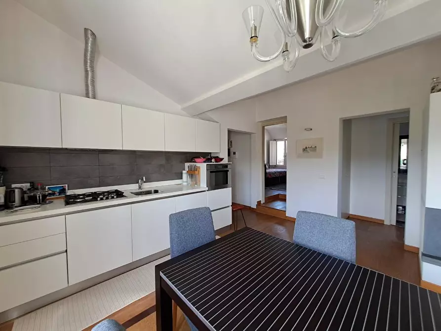 Immagine 6 di Appartamento in vendita  a Ortonovo