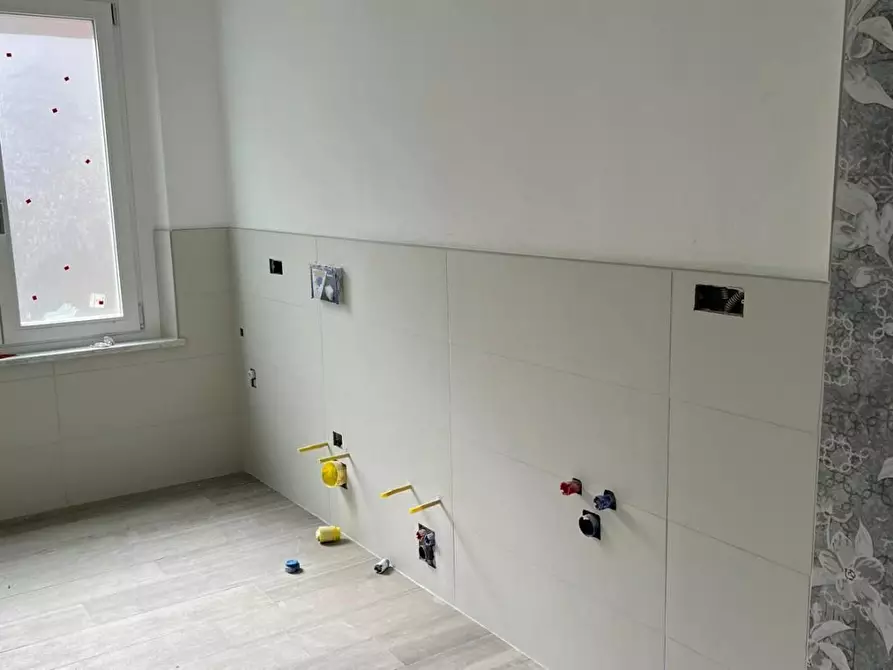 Immagine 7 di Appartamento in vendita  a Siena