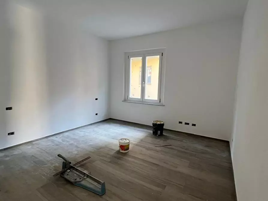 Immagine 10 di Appartamento in vendita  a Siena