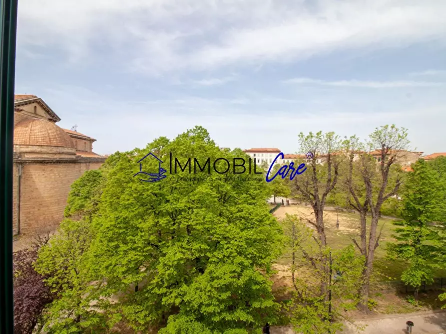 Immagine 11 di Appartamento in vendita  a Livorno