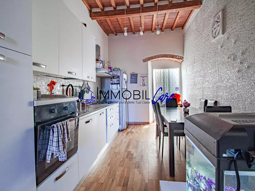 Immagine 5 di Appartamento in vendita  a Livorno