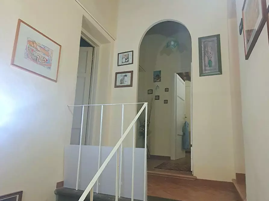 Immagine 14 di Casa semindipendente in vendita  a Lucca