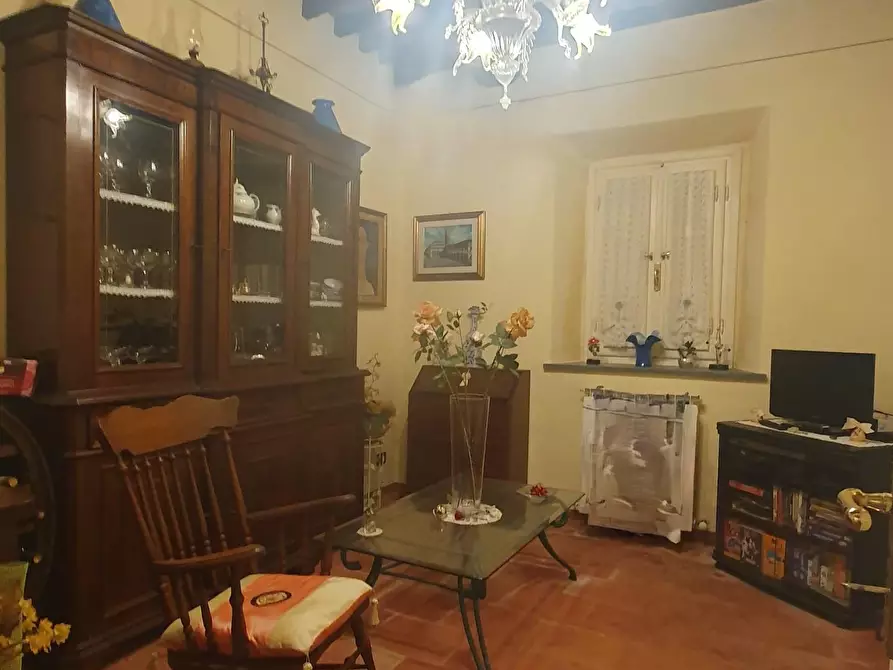 Immagine 5 di Casa semindipendente in vendita  a Lucca
