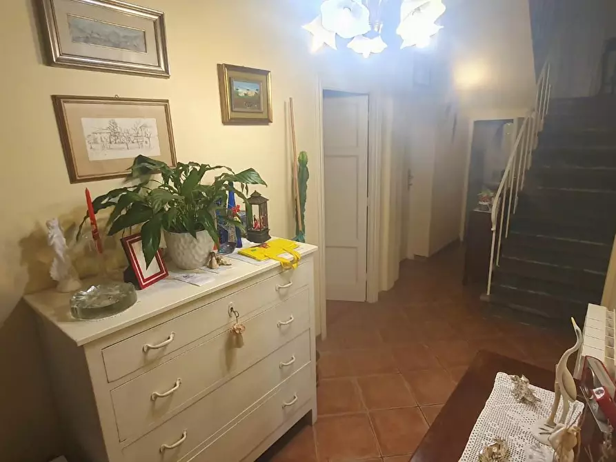 Immagine 9 di Casa semindipendente in vendita  a Lucca
