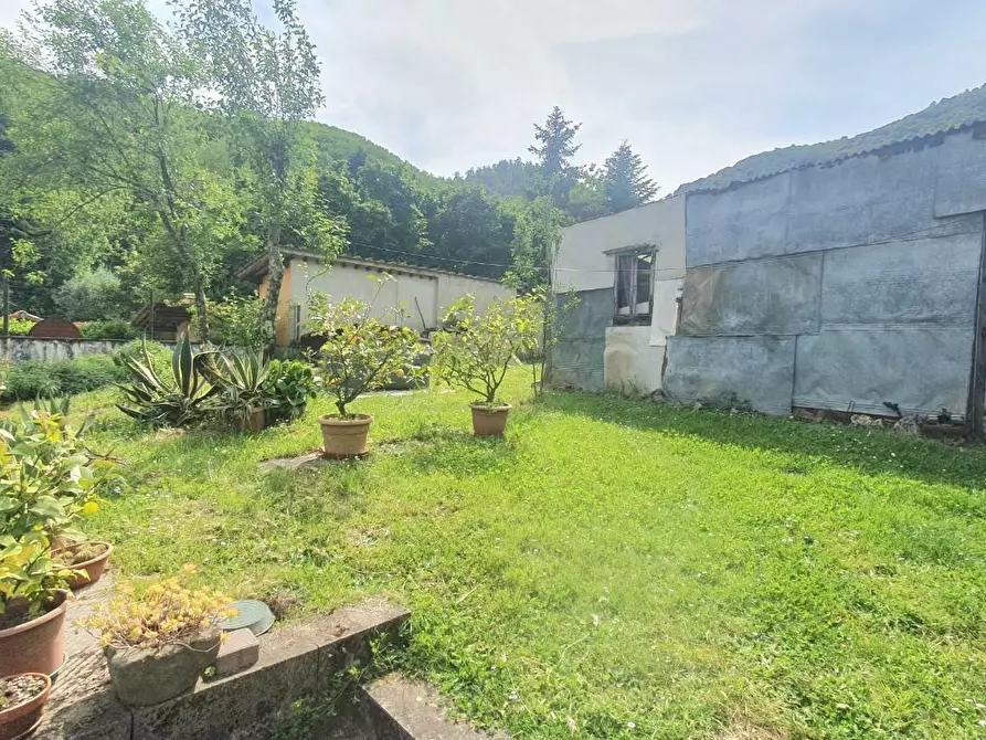 Immagine 32 di Casa semindipendente in vendita  a Lucca