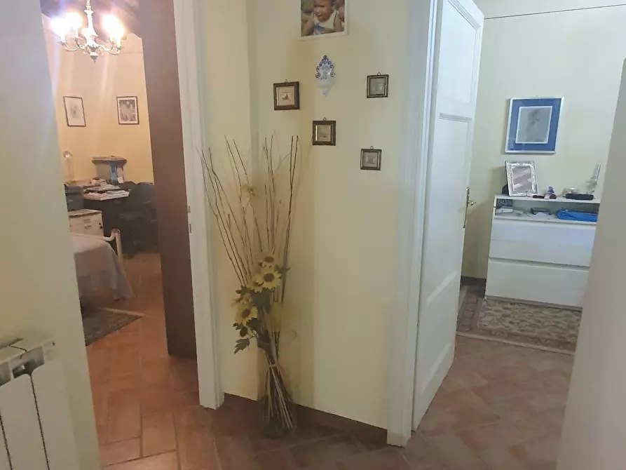 Immagine 23 di Casa semindipendente in vendita  a Lucca