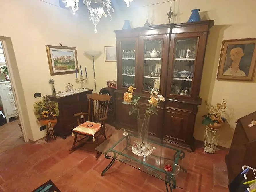 Immagine 3 di Casa semindipendente in vendita  a Lucca