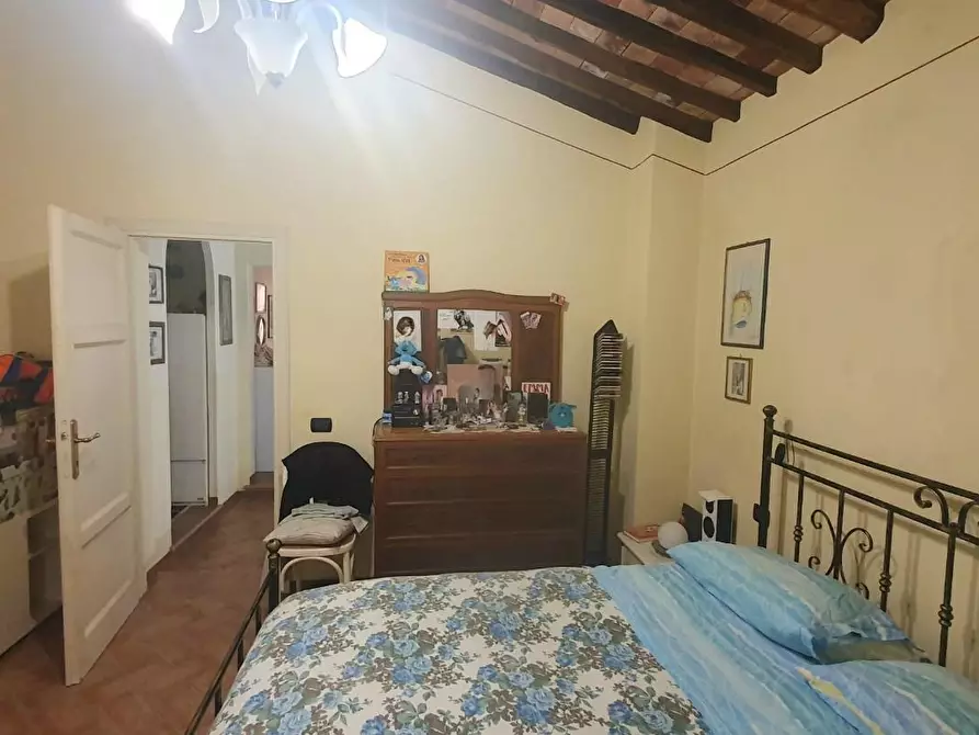 Immagine 18 di Casa semindipendente in vendita  a Lucca