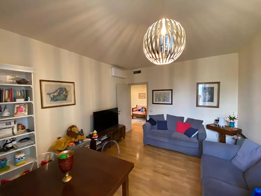 Immagine 6 di Appartamento in vendita  a Lucca