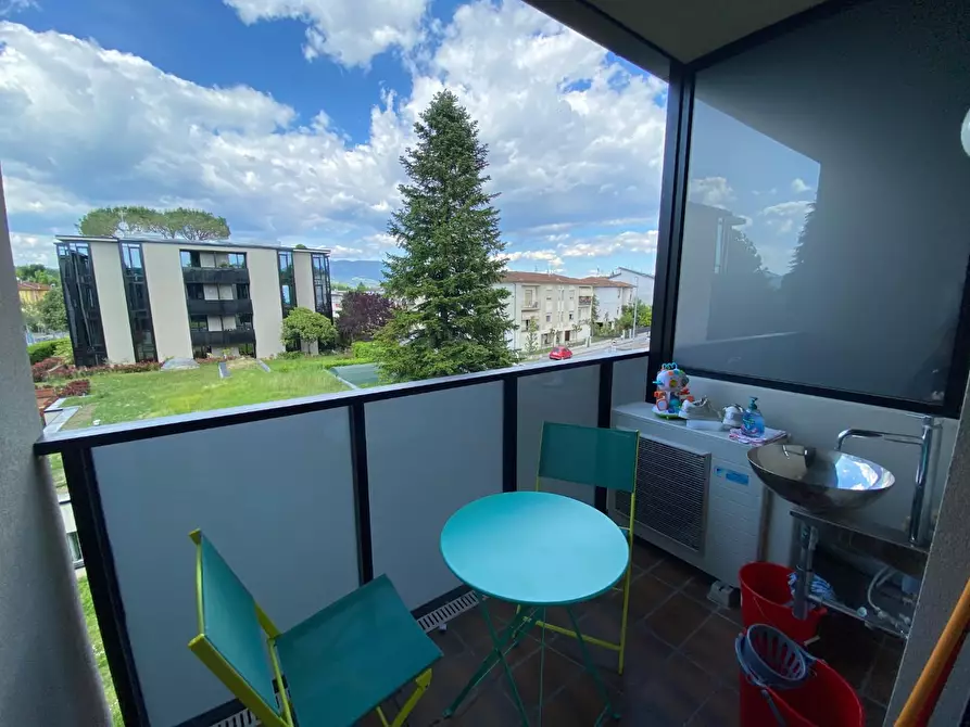 Immagine 10 di Appartamento in vendita  a Lucca