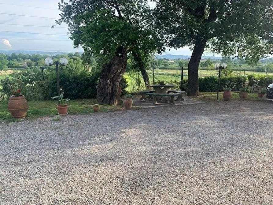 Immagine 12 di Appartamento in vendita  a Vinci