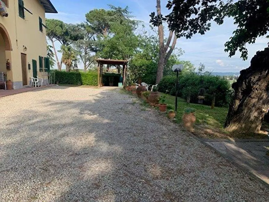 Immagine 13 di Appartamento in vendita  a Vinci