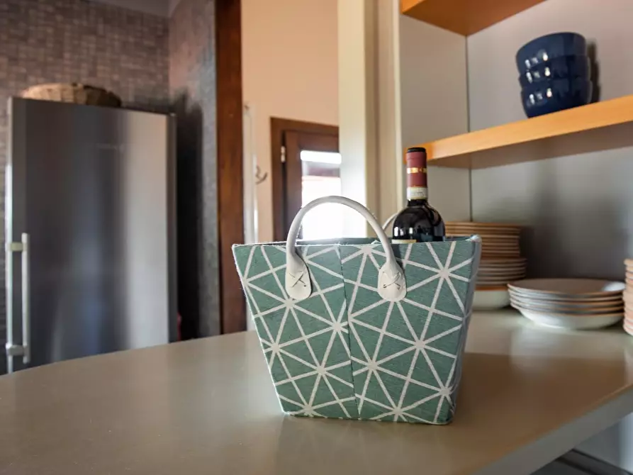 Immagine 53 di Villa in vendita  a Podenzana