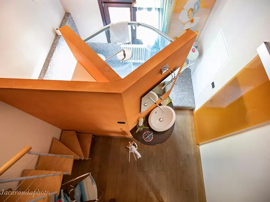 Immagine 38 di Villa in vendita  a Podenzana