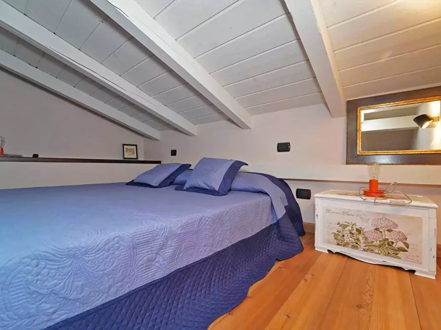 Immagine 61 di Villa in vendita  a Podenzana