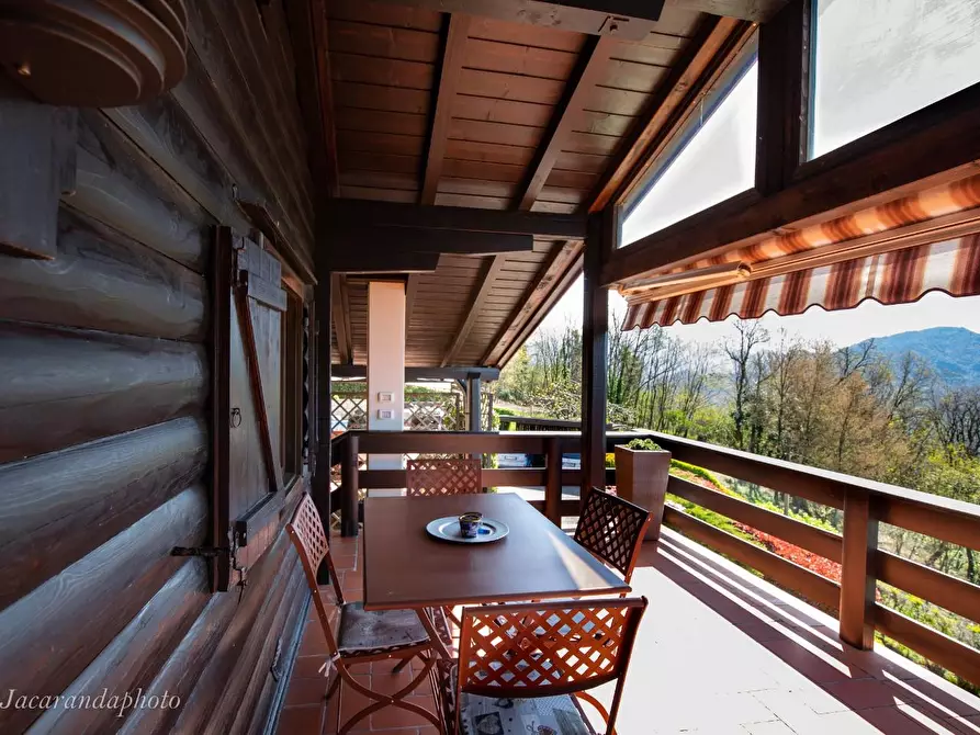 Immagine 58 di Villa in vendita  a Podenzana