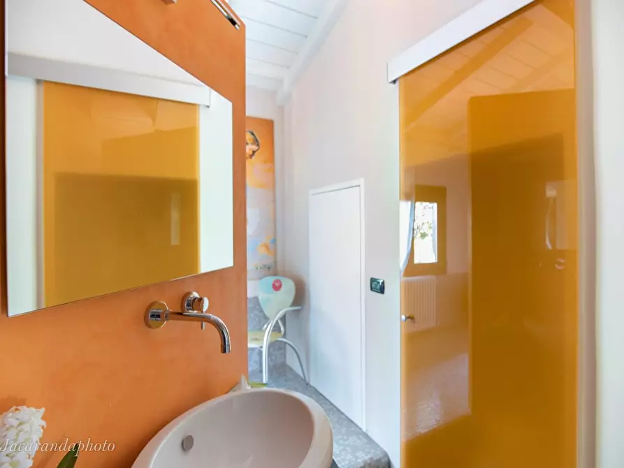 Immagine 40 di Villa in vendita  a Podenzana