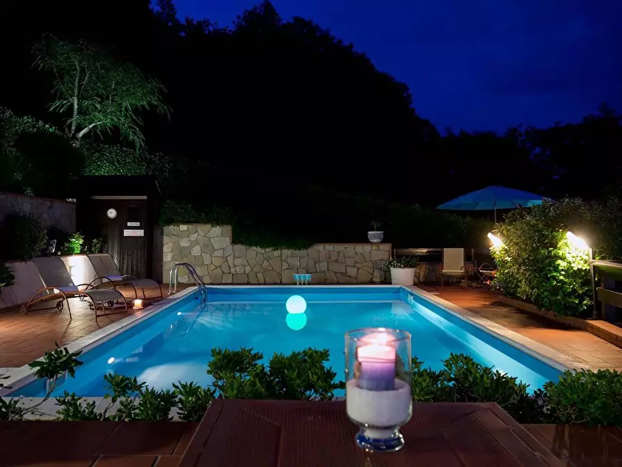 Immagine 11 di Villa in vendita  a Podenzana