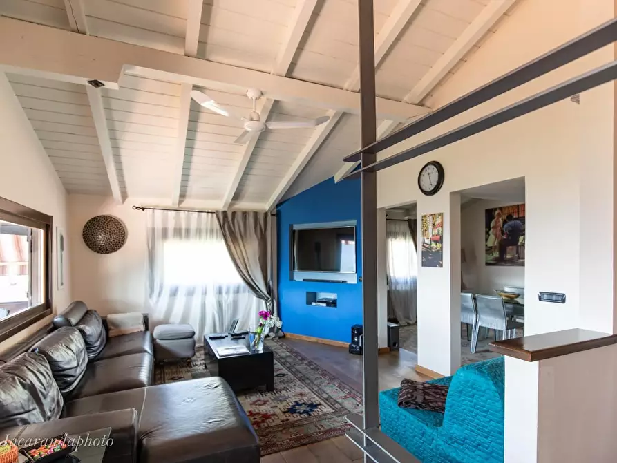 Immagine 49 di Villa in vendita  a Podenzana